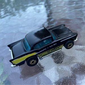 ☘️ $12bundle Hot Wheels 57 Chevy vintage 70’s era toy
